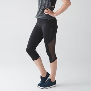 Lulu Lemon Sun Runner Crop