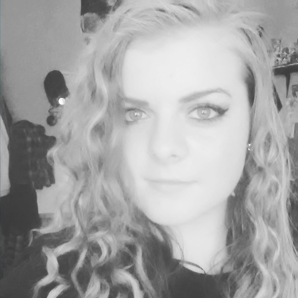 Meet your Posher, Kylee - Picture 1 of 1