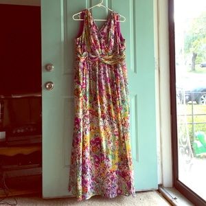 Plus size maxi dress