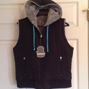 Reversible zip front vest