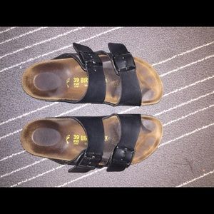 Size 39 black Birkenstocks