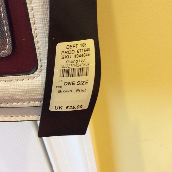 River Island Leopard Print Clutch Bag new with tag - Picture 2 of 3