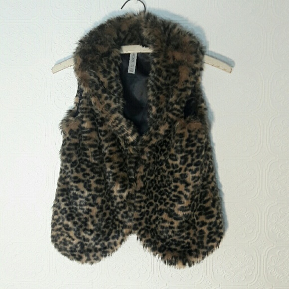 Girls faux fur vest