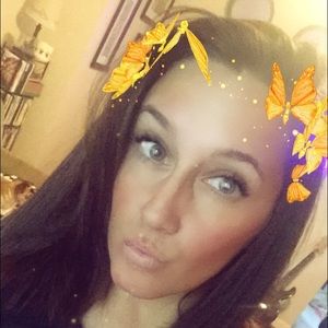 Meet your Posher, Victoria