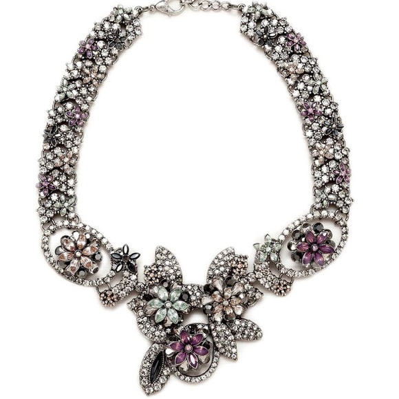 Stunning Crystal Statement Necklace (new) - Picture 4 of 4