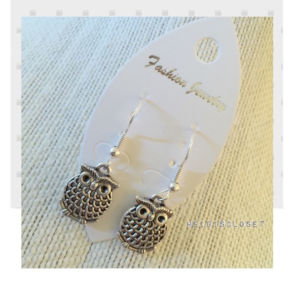 Owl Dangle Earrings. NEW! - Picture 3 of 3