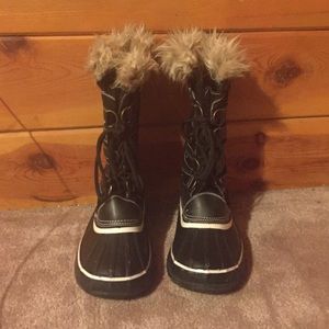 sorel snow boot look alikes