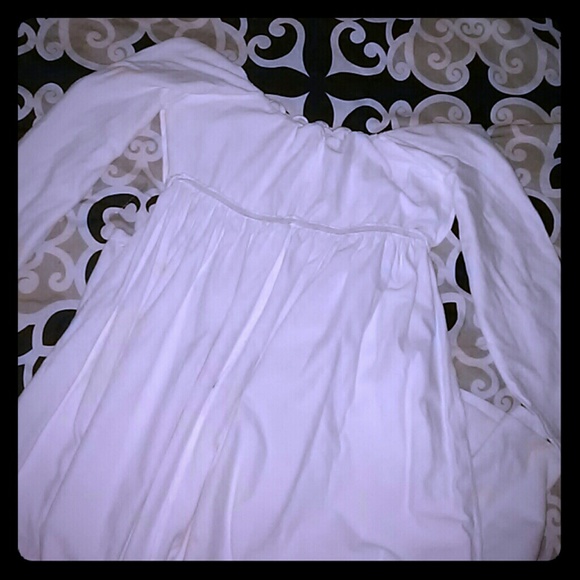 Maternity off the shoulder long sleeved dress
