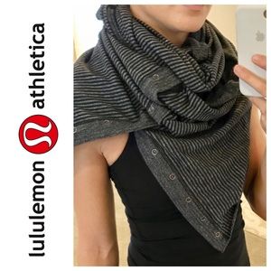 Lululemon Vinyasa Scarf in Black Pique