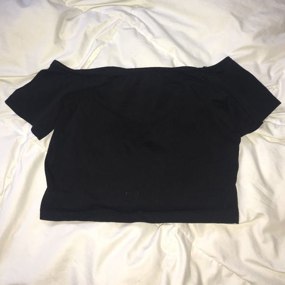black crop top