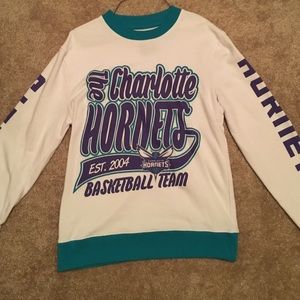 Charlotte Hornets pullover. Size small.