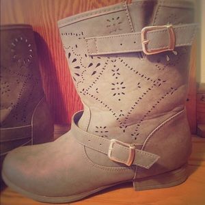 Size 8-9, Rue21 Faux Leather Buckled Boots