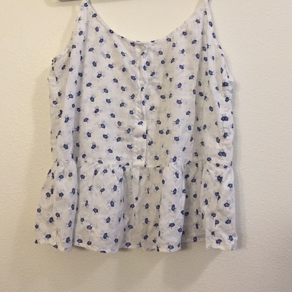 Old navy white tank with cute blue flowers