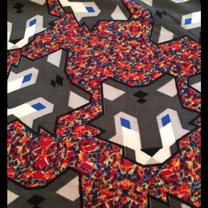 Lularoe TC Digital Wolves NWT Digi wolves, Huskies