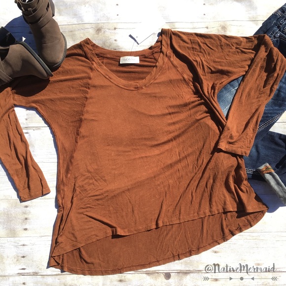 Rust V-Neck Top - Picture 3 of 4