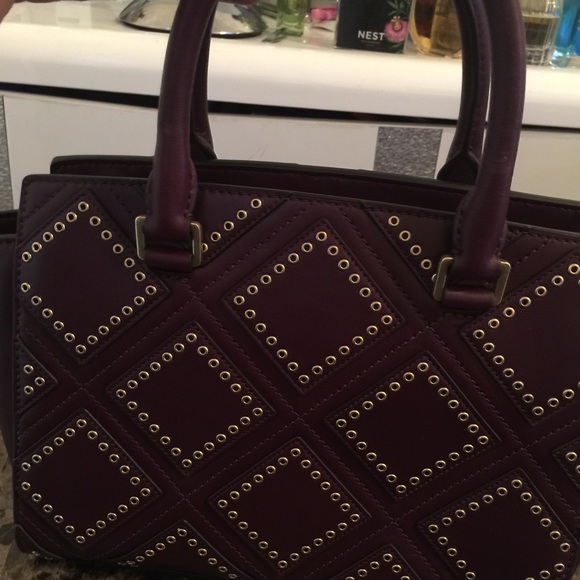 SELMA MEDIUM LEATHER SATCHEL offers considered - Picture 4 of 4