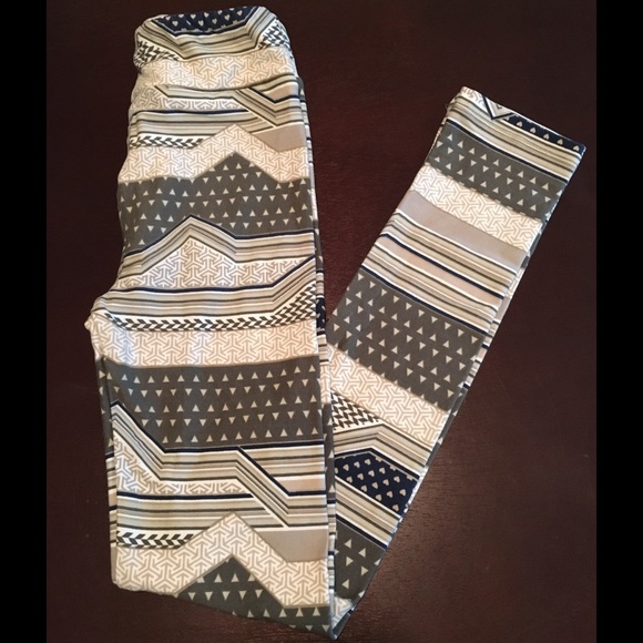 Lularoe Kids L/XL Gray Stripes Triangles Hearts