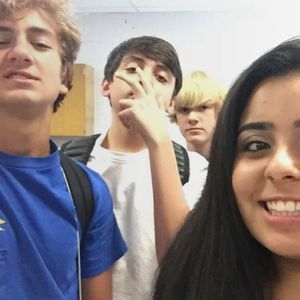 Meet your Posher, Max