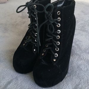 Platform ankle boots