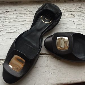 Roger Vivier flats