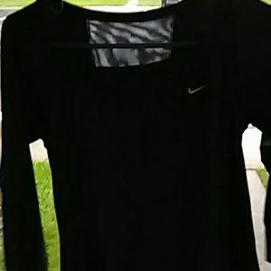 Grey Nike dri fit quarter length sleeve shirt nwot