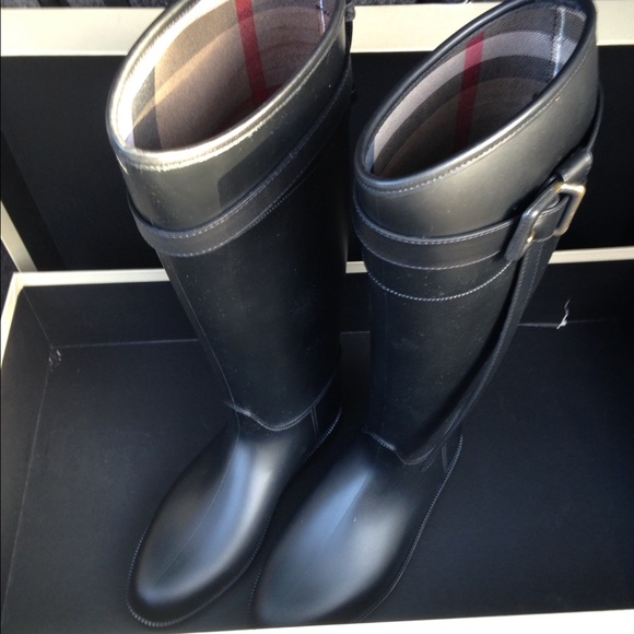 🎉NEW STOCK🎉 Burberry®"Roscot" Rainboots - Picture 4 of 4
