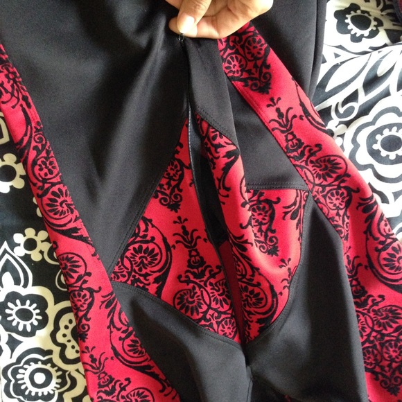 mesh demasque dress - Picture 3 of 4