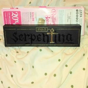 SERPENTINA- Kat Von D