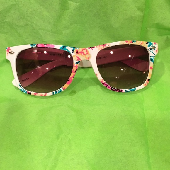Fun flowery sunglasses