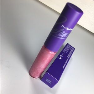 MACxSELENA LipGlass - Bidi Bidi Bom Bom