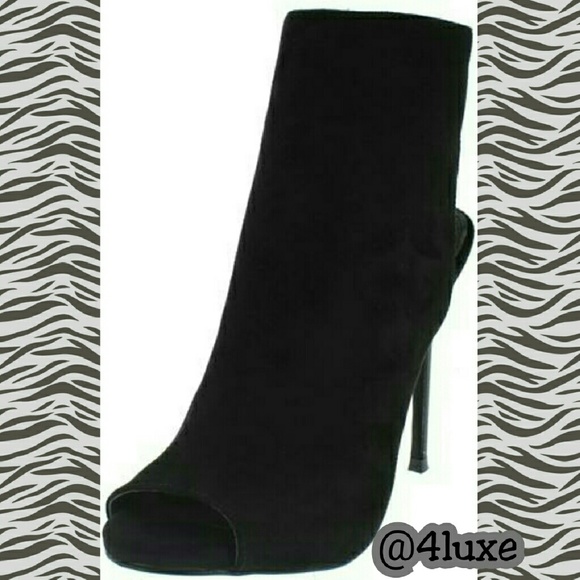 SALE 🎀👠Ankle Cuff Mule Booties - Picture 2 of 3