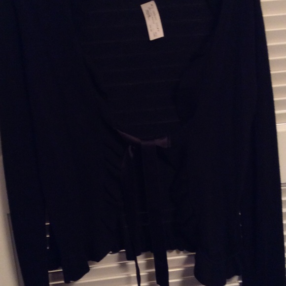 Sweater - Picture 2 of 4