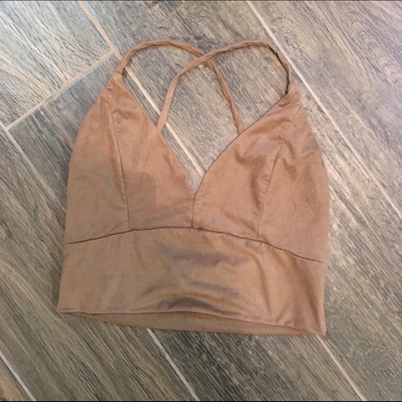Low cut crop top