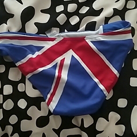 Deltas swim suit - Picture 2 of 3