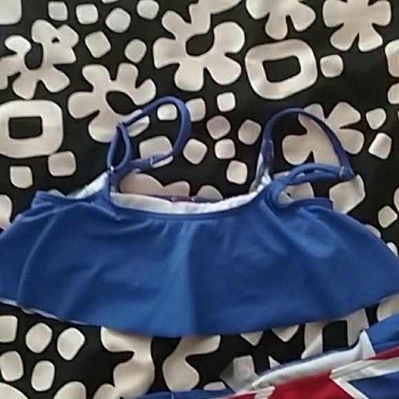 Deltas swim suit - Picture 3 of 3