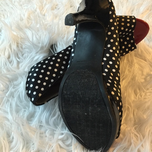 Heels gently worn a few times - Picture 2 of 2