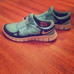 Nike shoes blue free run 2