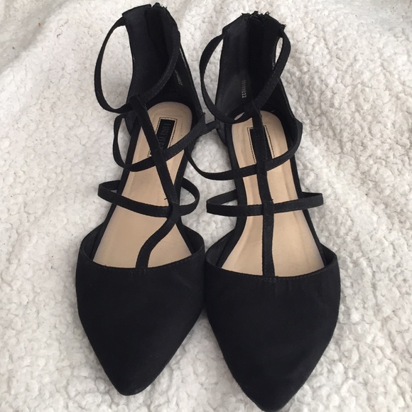 Cute, sexy, and comfy black straps flats