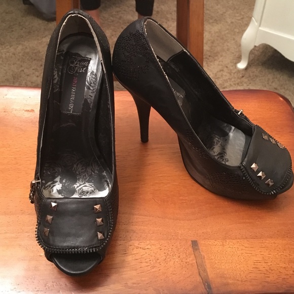 Black Skull Heels
