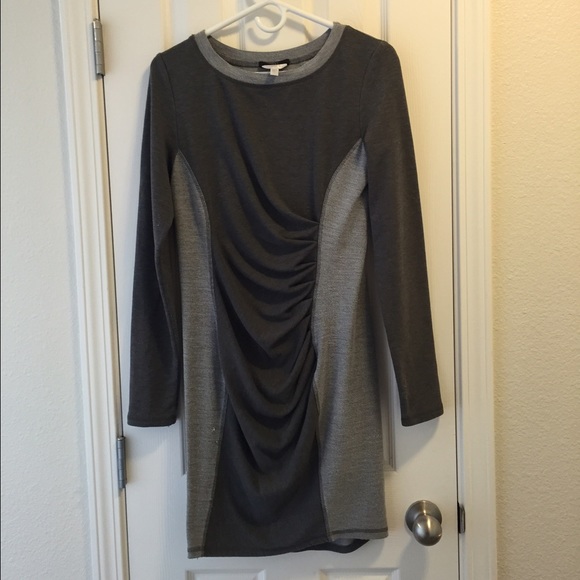 Tart Pea in a Pod long sleeve gray knit dress