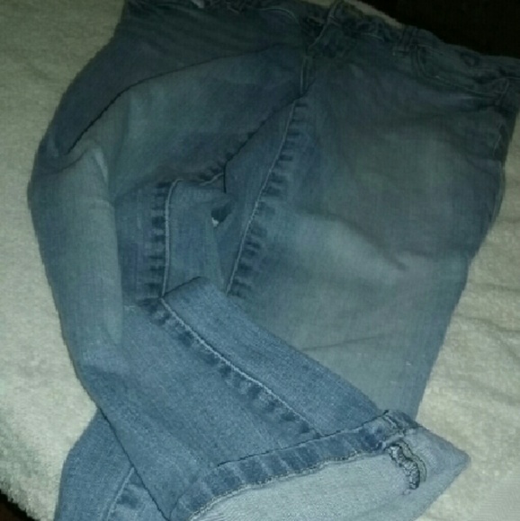 Aeropostal Jean stretch capris!!