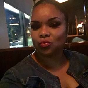 Meet your Posher, Yolanda