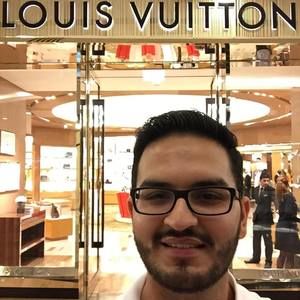 Meet your Posher, Zain