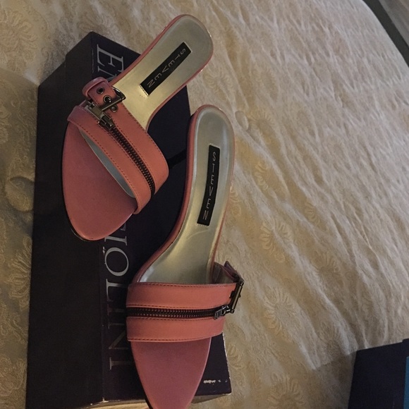 Steven high heels 👠