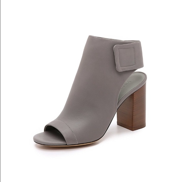 Vince heels. Gorgeous never worn Dust bag included