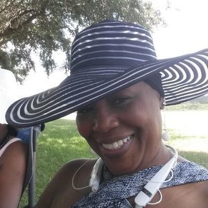 Meet your Posher, Nadine