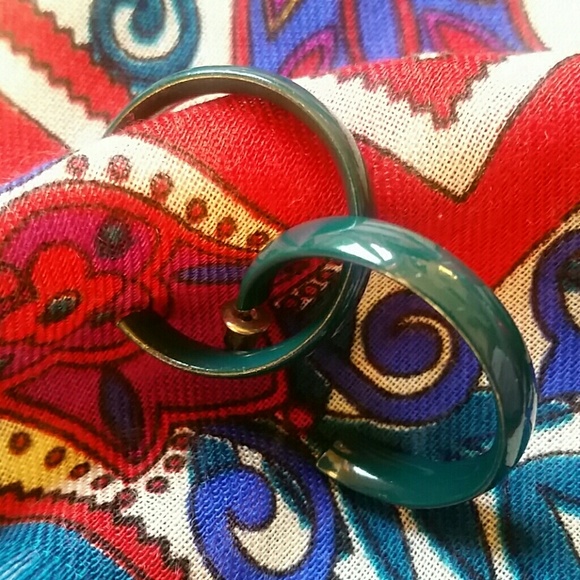 💝 Vintage 80's Green Hoop Earrings - Picture 1 of 2
