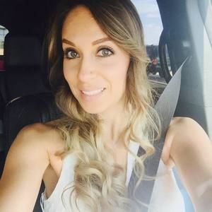 Meet your Posher, Ava