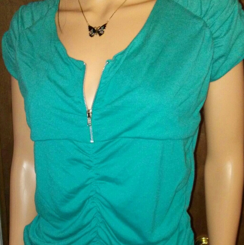 One Step Zip Top