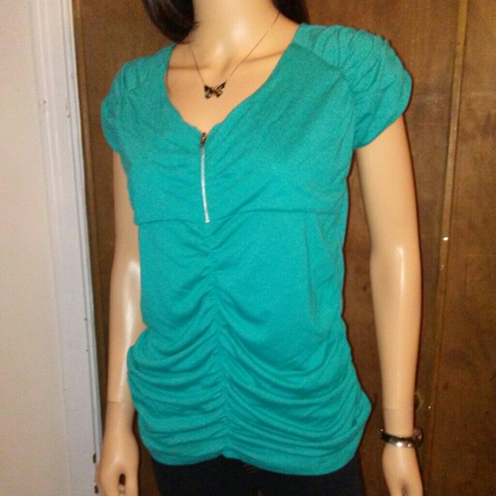 One Step Zip Top - Picture 4 of 7